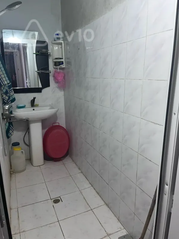 Satılır 2 otaqlı köhnə tikili 60 m²