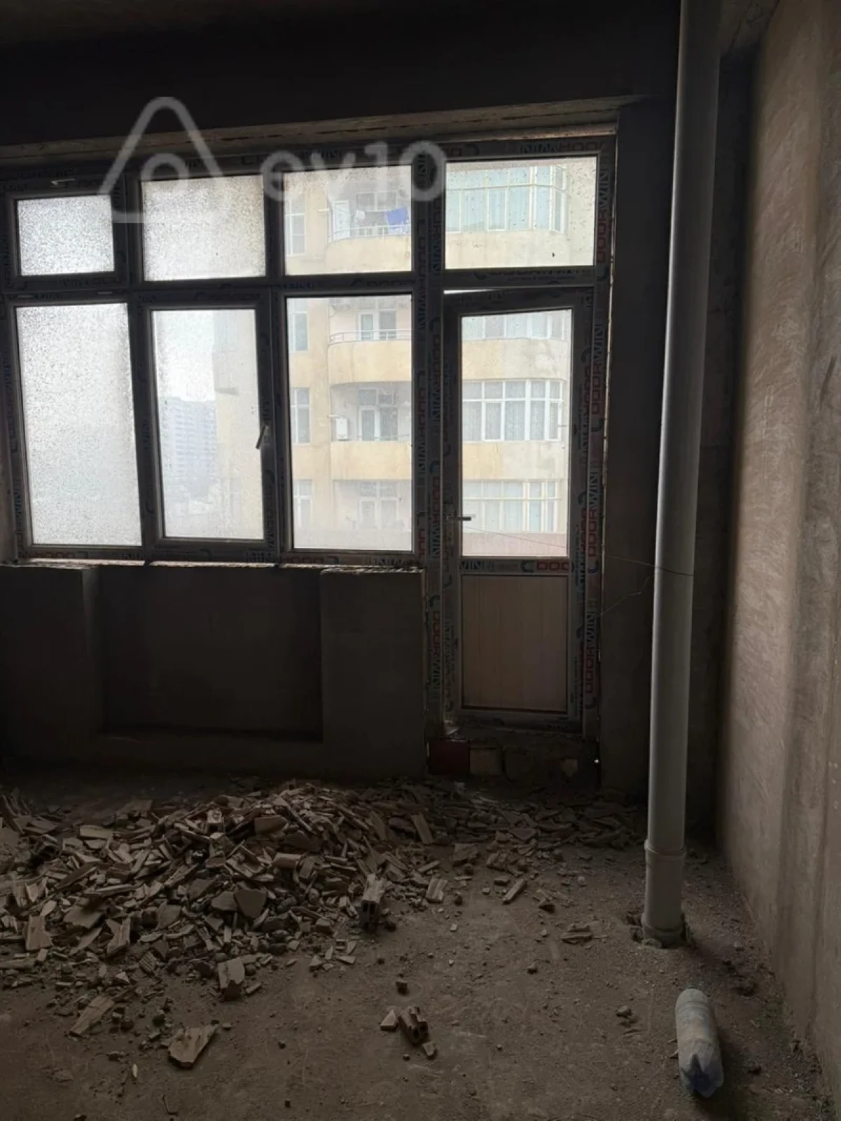 Satılır 2 otaqlı yeni tikili 109 m²