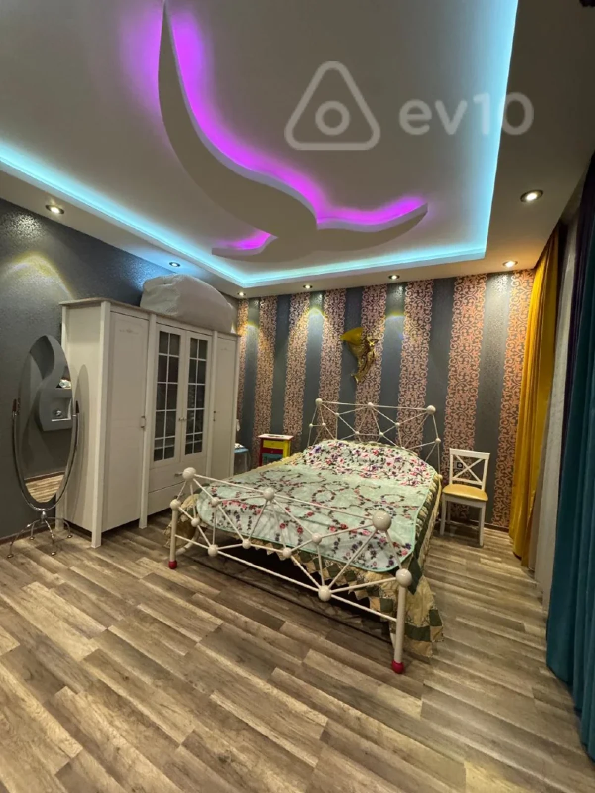 Satılır 2 otaqlı yeni tikili 80 m²