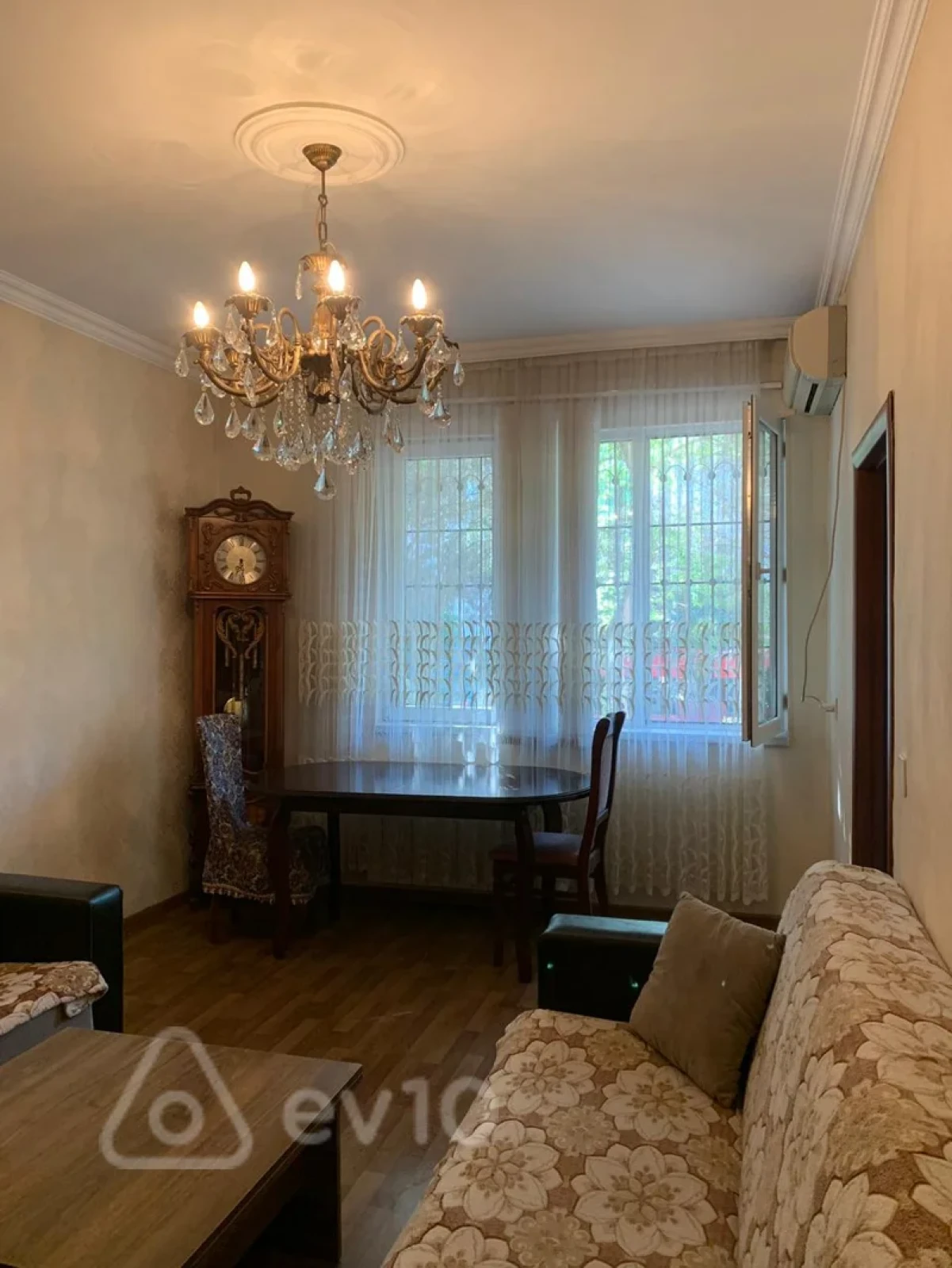 Kirayə verilir 2 otaqlı köhnə tikili 65 m²