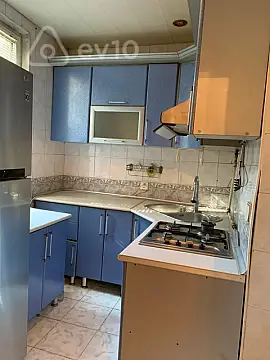 Kirayə verilir 2 otaqlı köhnə tikili 65 m²