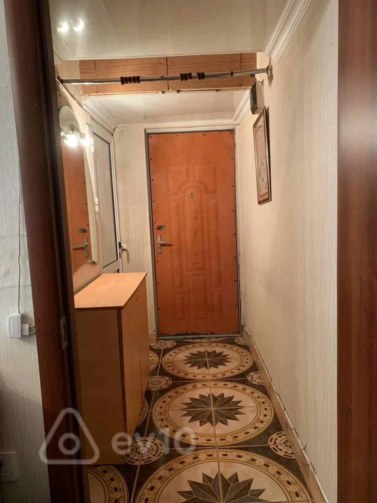 Kirayə verilir 2 otaqlı köhnə tikili 65 m²