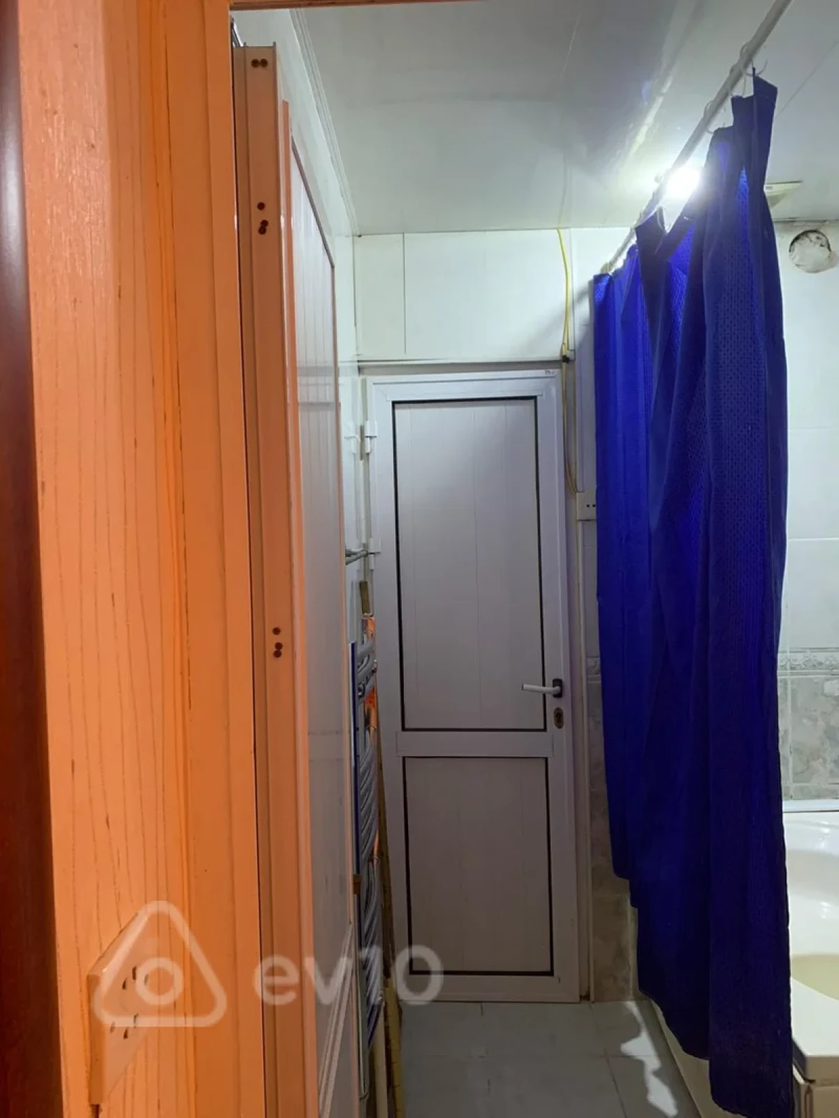 Kirayə verilir 2 otaqlı köhnə tikili 65 m²