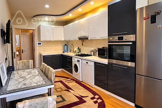 Kirayə verilir 3 otaqlı yeni tikili 141 m²