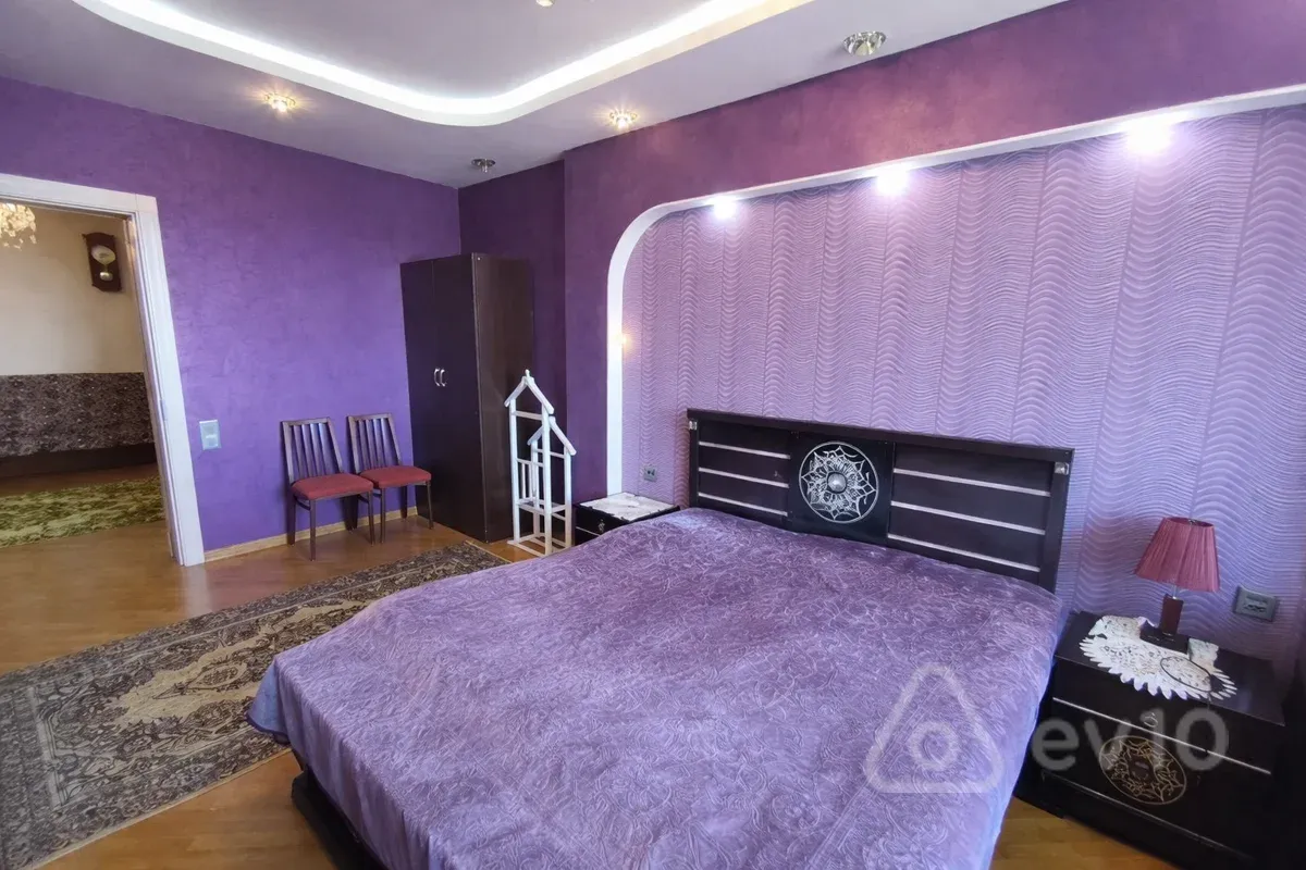 Kirayə verilir 3 otaqlı yeni tikili 141 m²