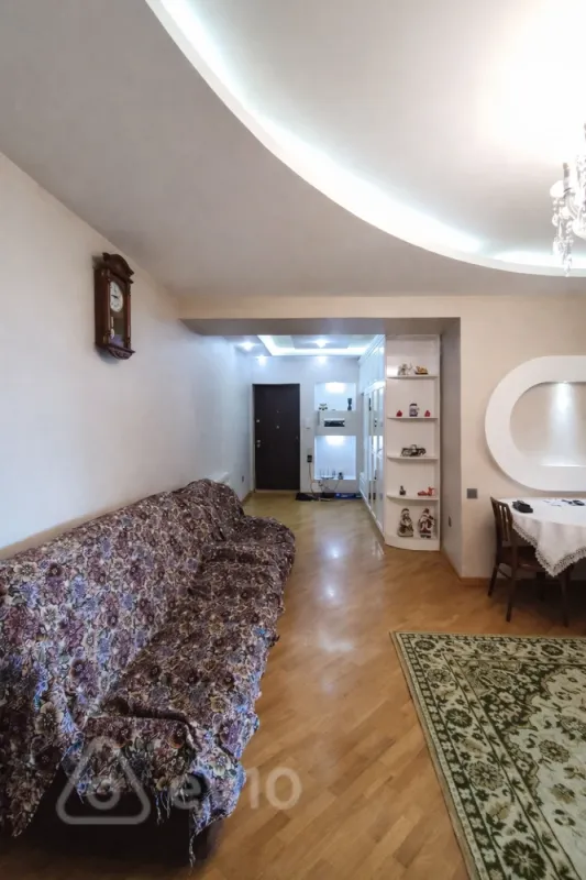 Kirayə verilir 3 otaqlı yeni tikili 141 m²