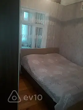 Satılır 2 otaqlı köhnə tikili 45 m²