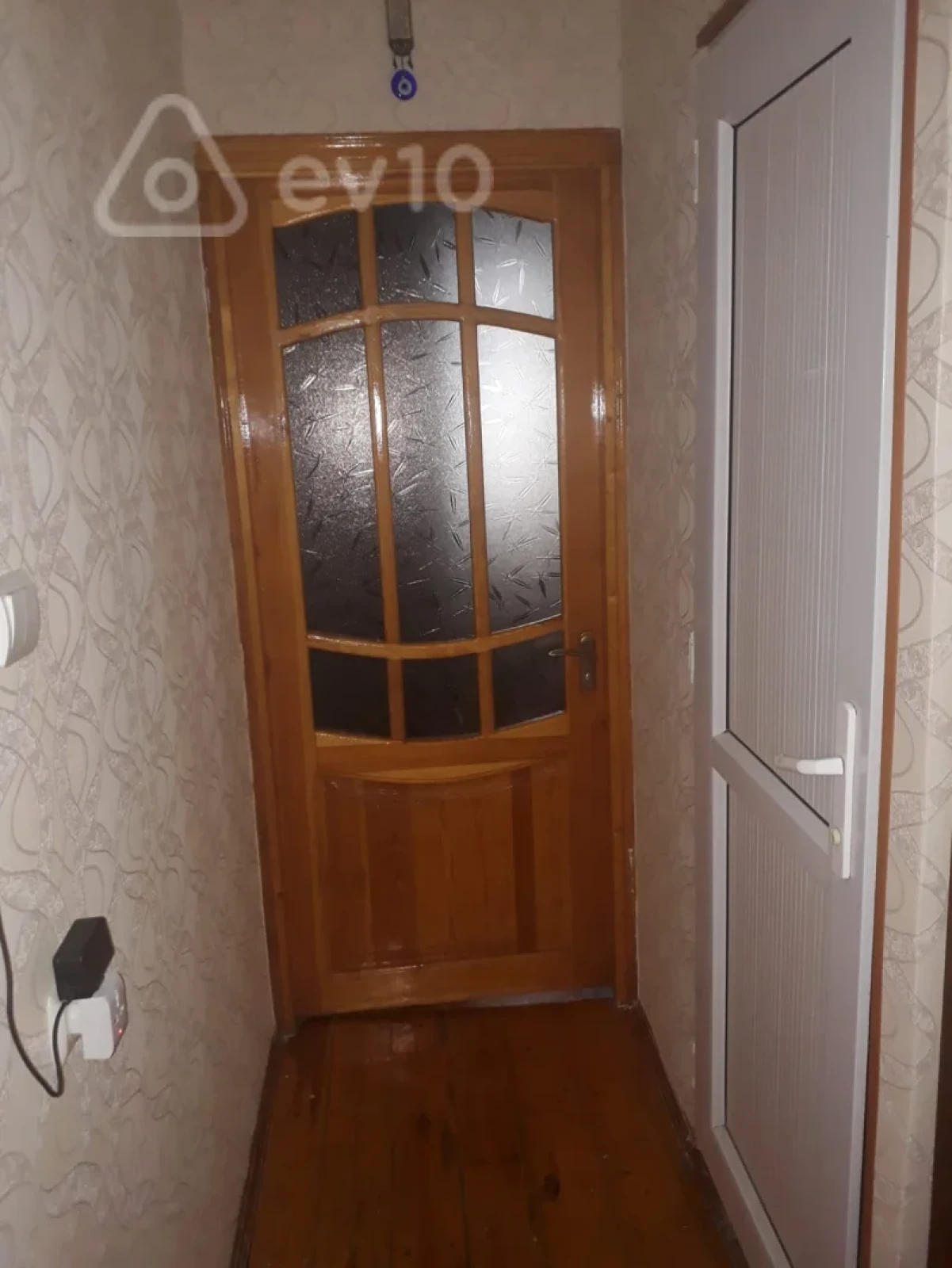 Satılır 2 otaqlı köhnə tikili 45 m²
