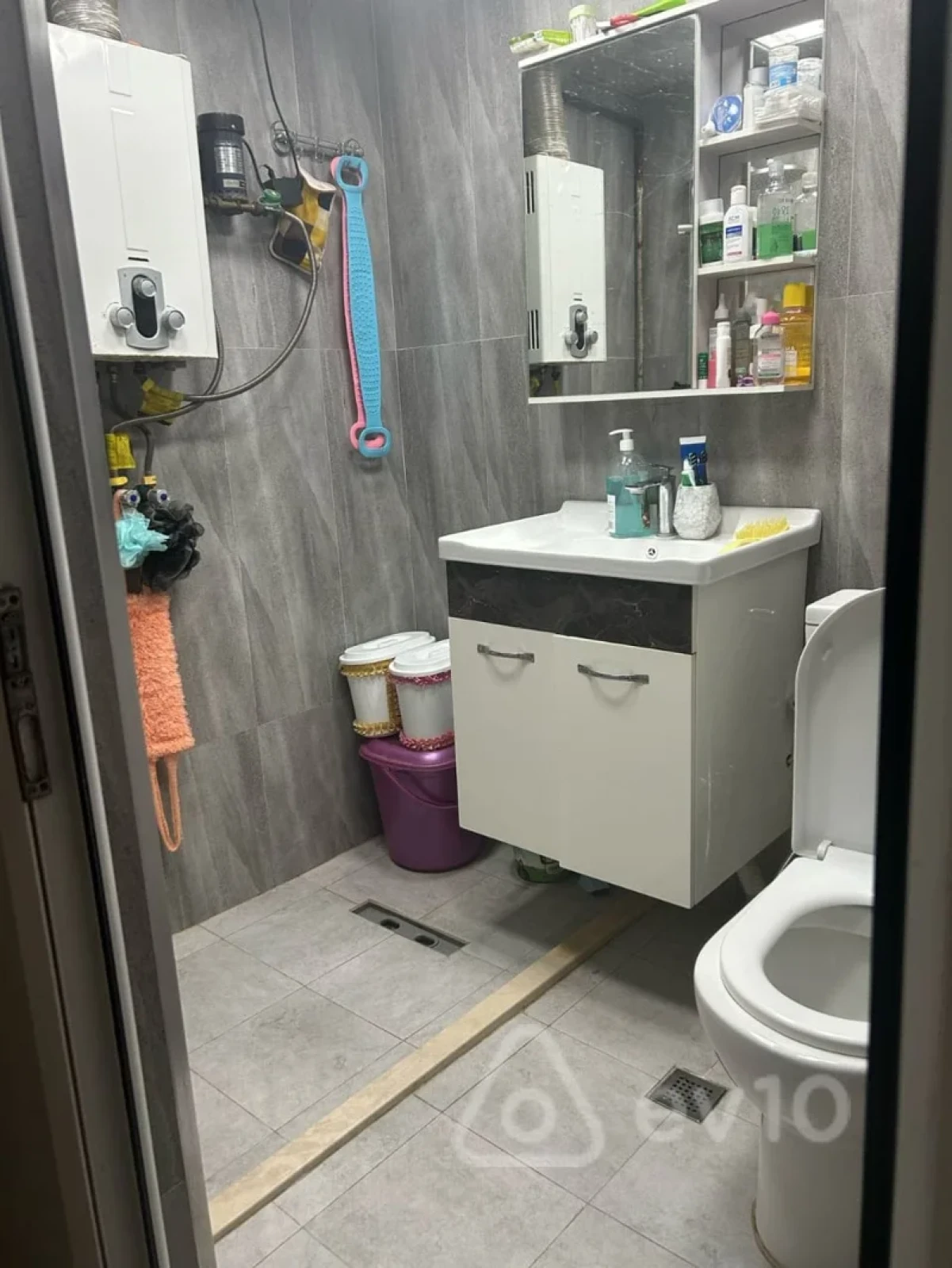 Kirayə verilir 1 otaqlı köhnə tikili 30 m²