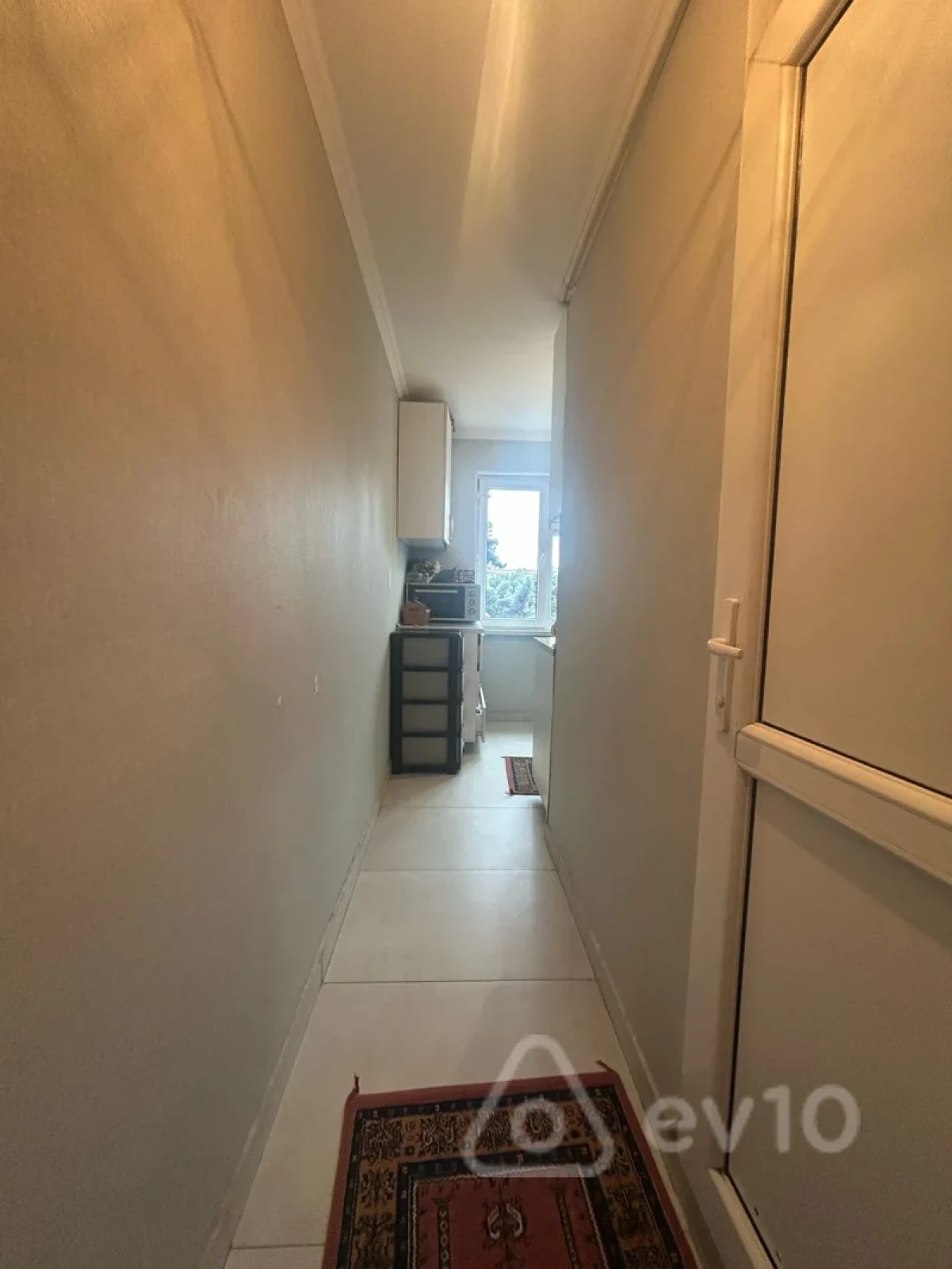 Kirayə verilir 1 otaqlı köhnə tikili 30 m²