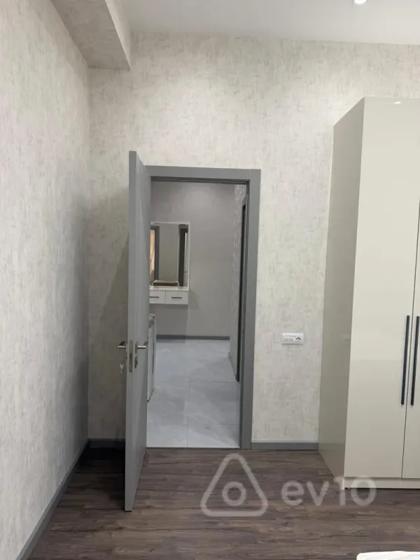 Kirayə verilir 2 otaqlı yeni tikili 91 m²
