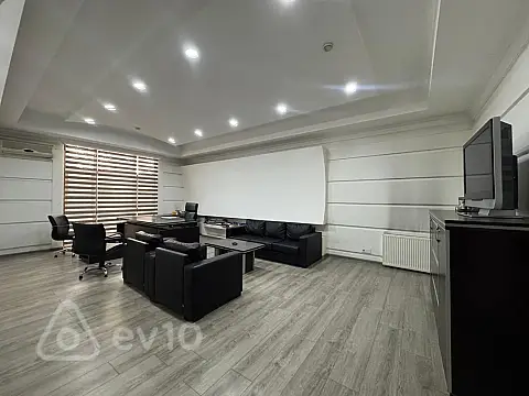 Kirayə verilir 6 otaqlı ofis 320 m²