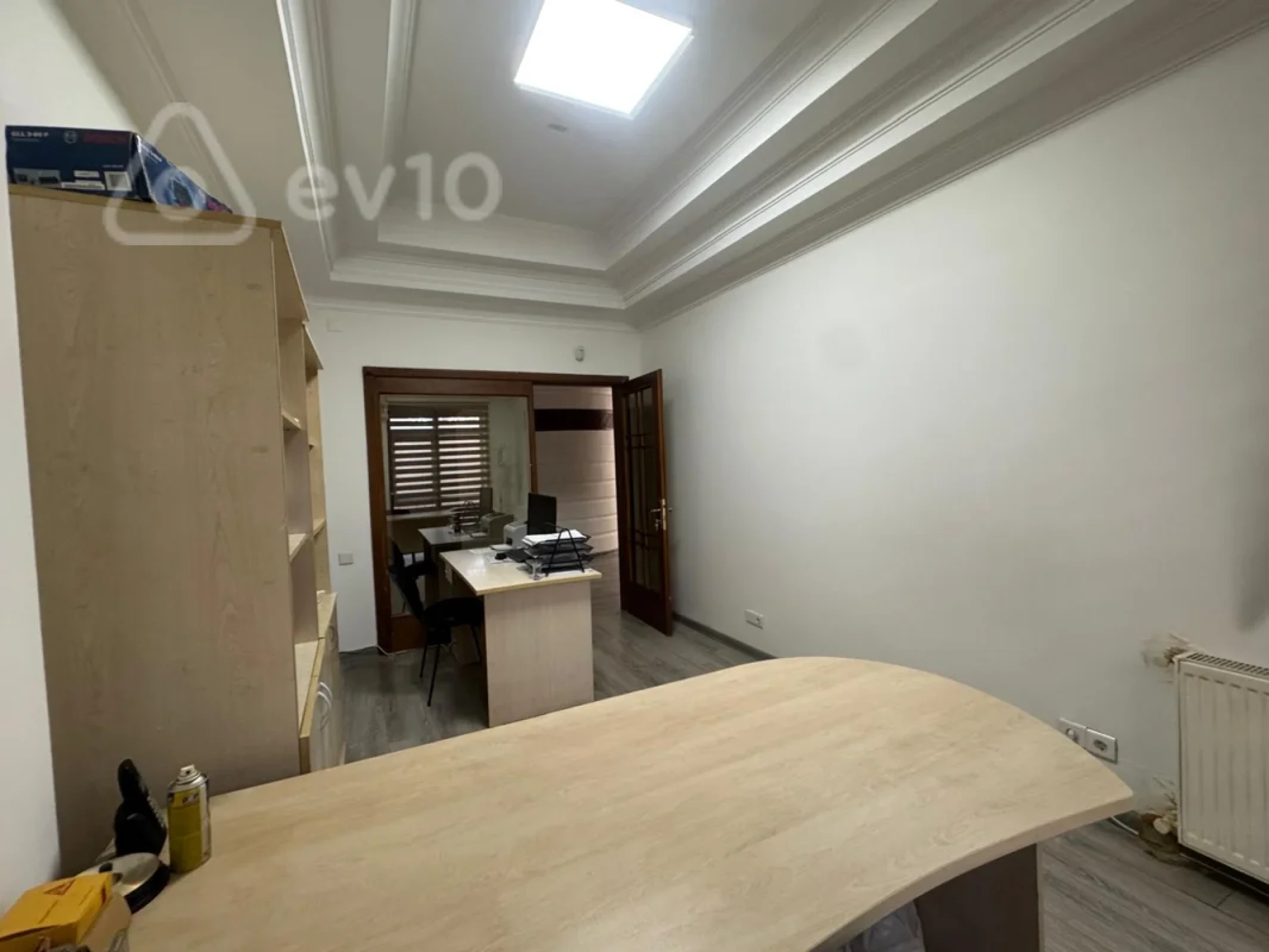 Kirayə verilir 6 otaqlı ofis 320 m²