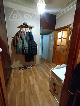 Satılır 2 otaqlı köhnə tikili 65 m²