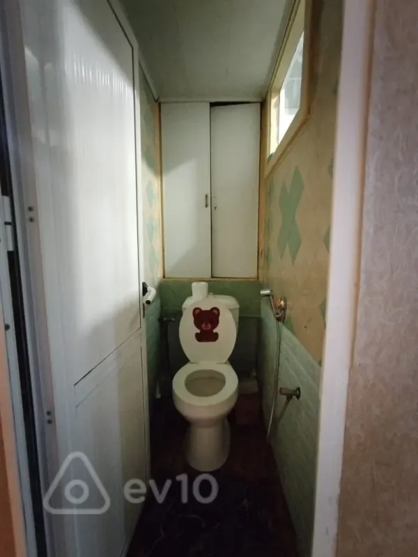 Satılır 2 otaqlı köhnə tikili 65 m²