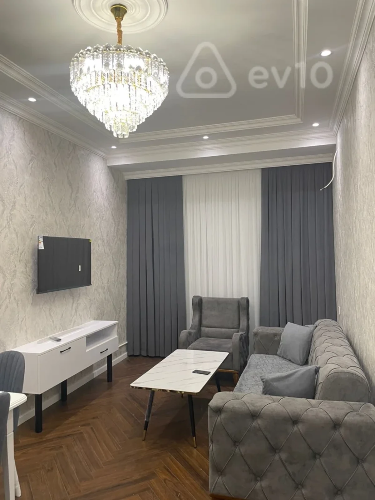 Kirayə verilir 2 otaqlı yeni tikili 65 m²