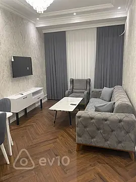 Kirayə verilir 2 otaqlı yeni tikili 65 m²