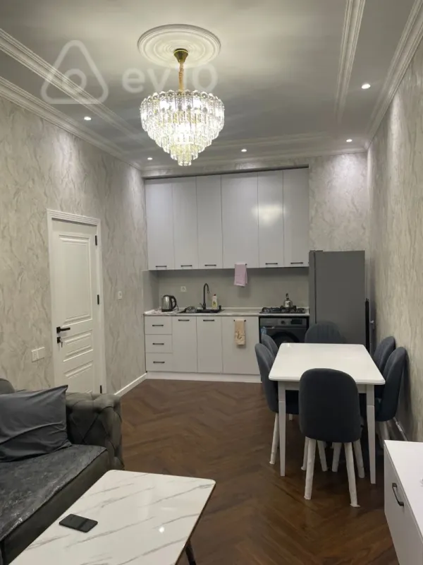 Kirayə verilir 2 otaqlı yeni tikili 65 m²