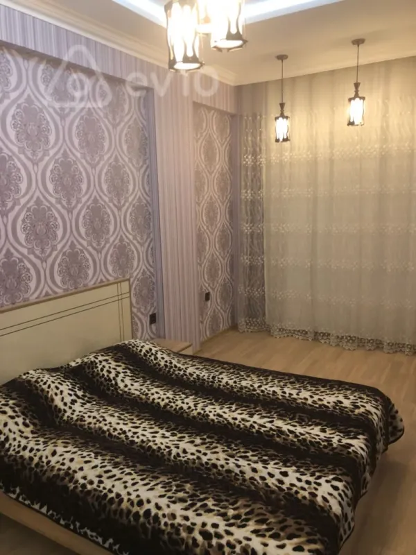 Kirayə verilir 2 otaqlı yeni tikili 56 m²