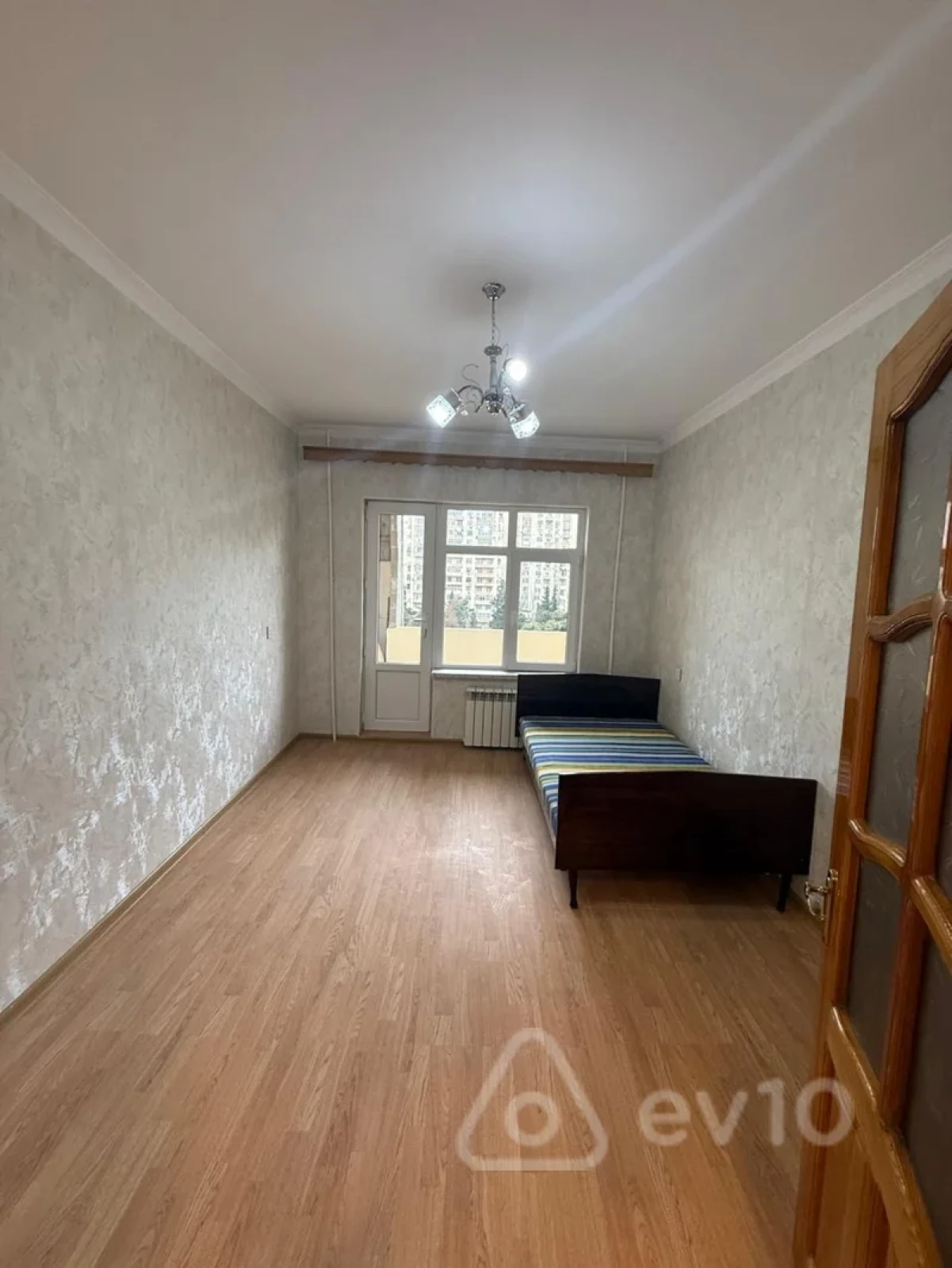 Kirayə verilir 2 otaqlı köhnə tikili 50 m²