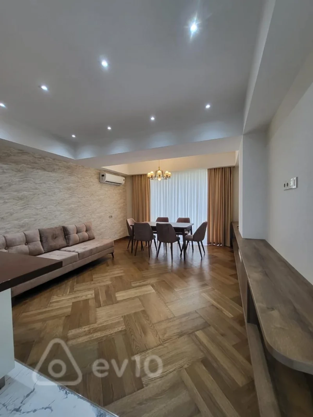 Kirayə verilir 3 otaqlı yeni tikili 100 m²