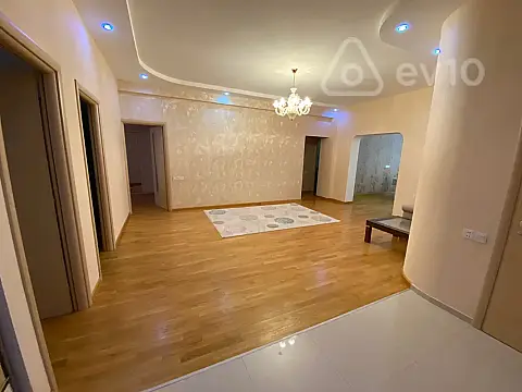 Kirayə verilir 4 otaqlı yeni tikili 194 m²