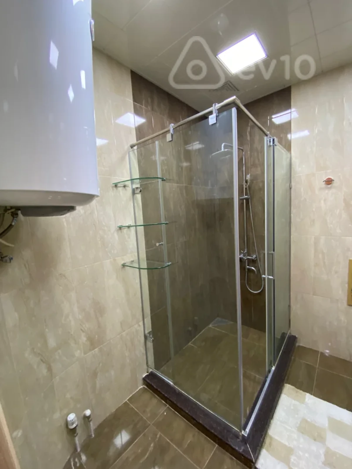 Kirayə verilir 4 otaqlı yeni tikili 194 m²