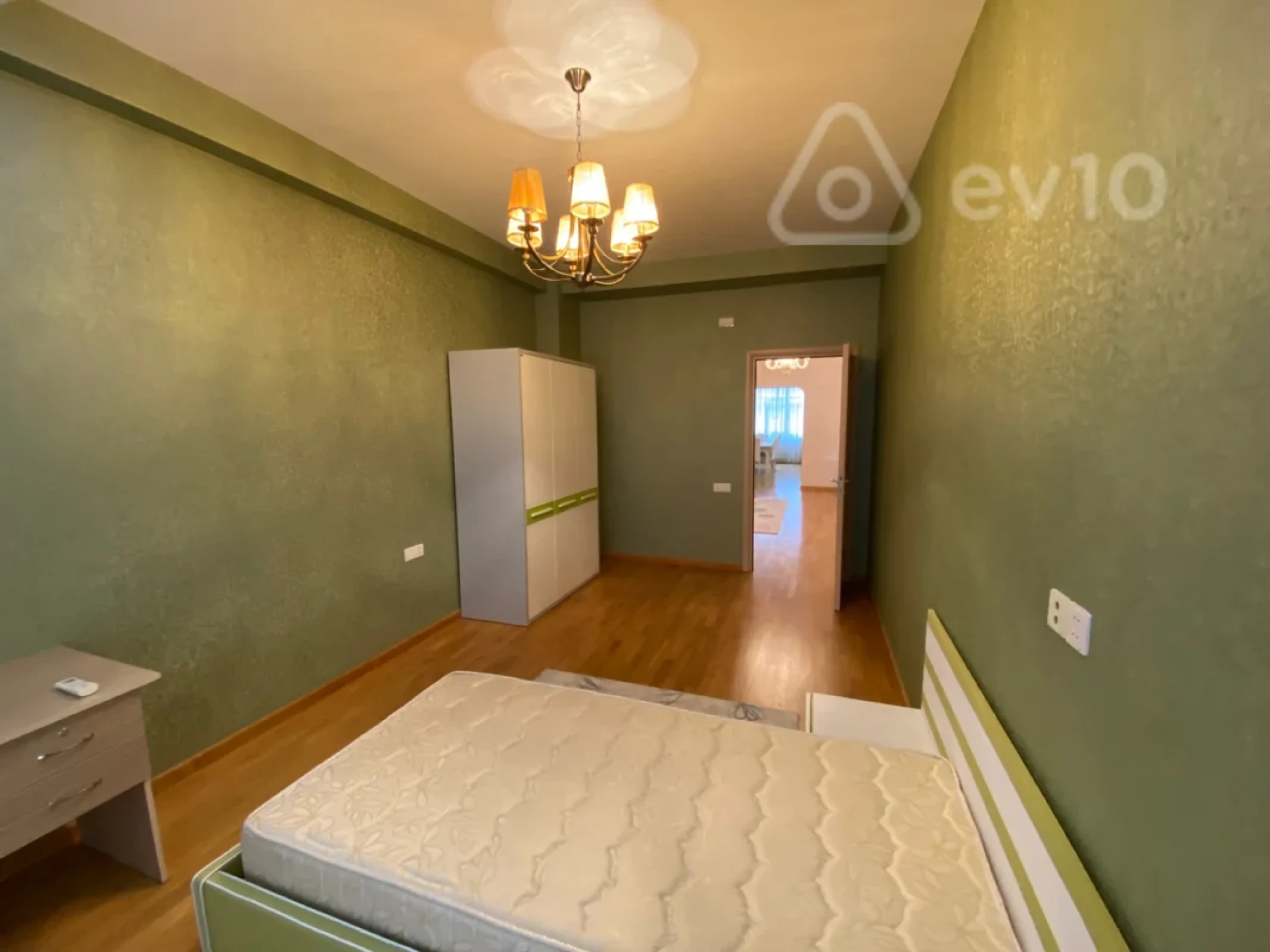 Kirayə verilir 4 otaqlı yeni tikili 194 m²