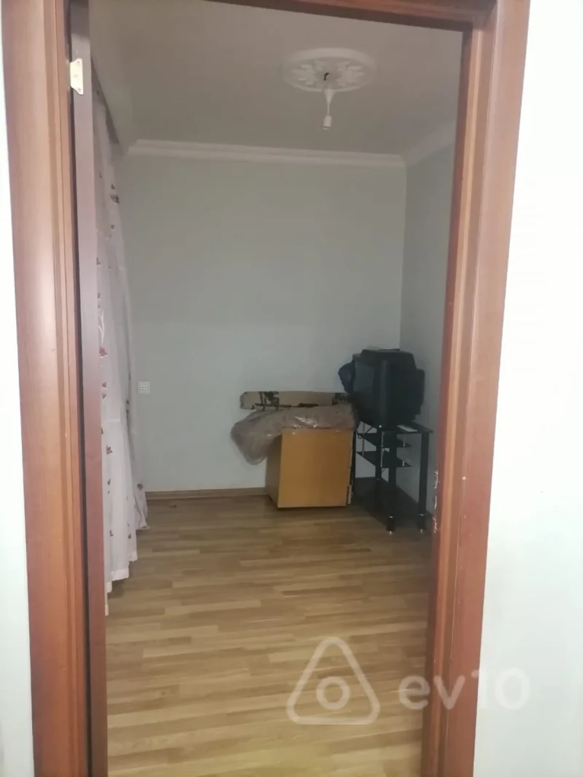 Kirayə verilir 3 otaqlı yeni tikili 60 m²