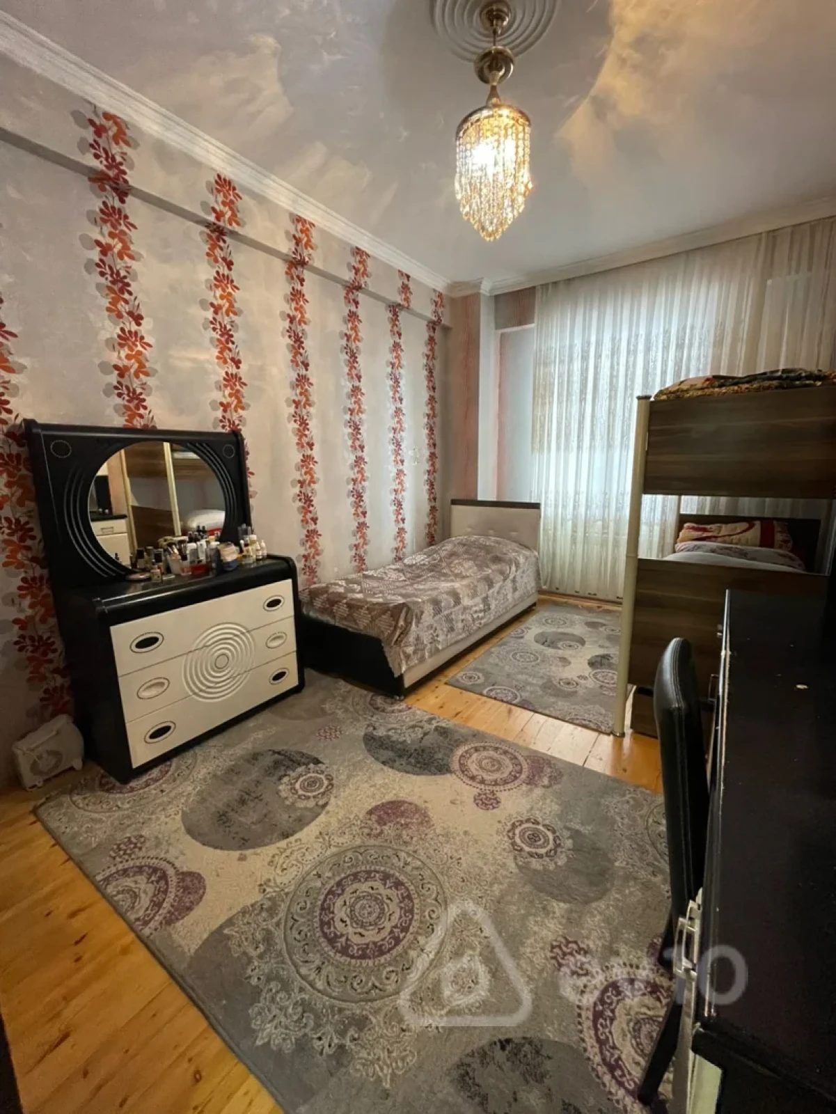 Satılır 3 otaqlı yeni tikili 120 m²