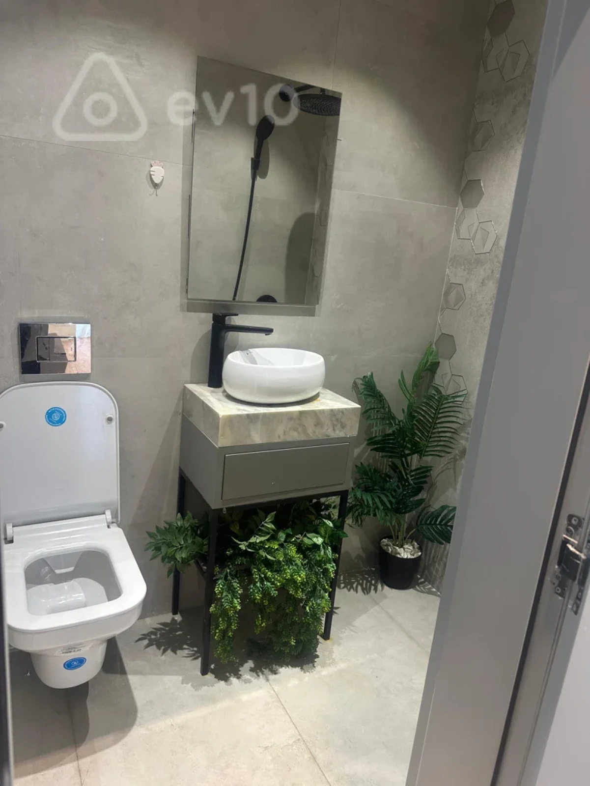 Kirayə verilir 2 otaqlı yeni tikili 45 m²