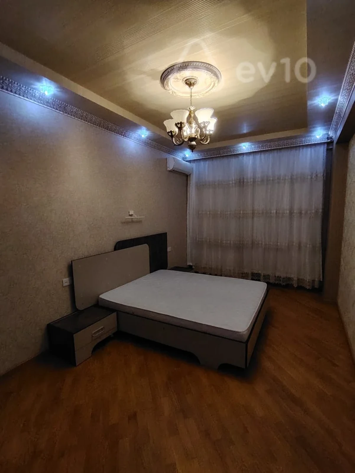 Kirayə verilir 2 otaqlı yeni tikili 90 m²