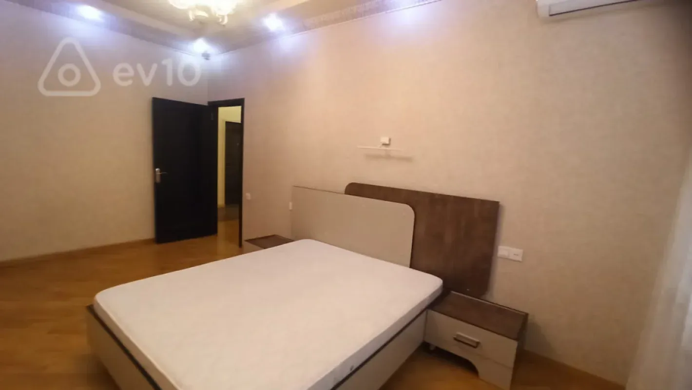 Kirayə verilir 2 otaqlı yeni tikili 90 m²