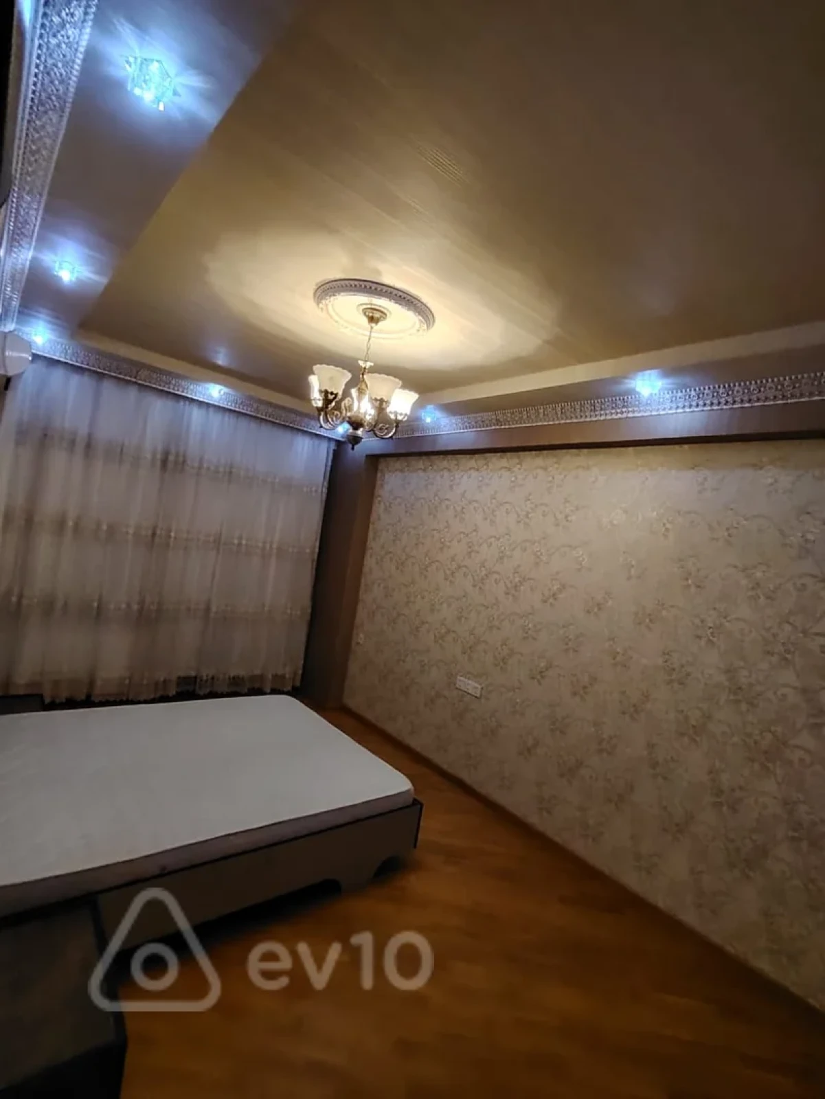 Kirayə verilir 2 otaqlı yeni tikili 90 m²