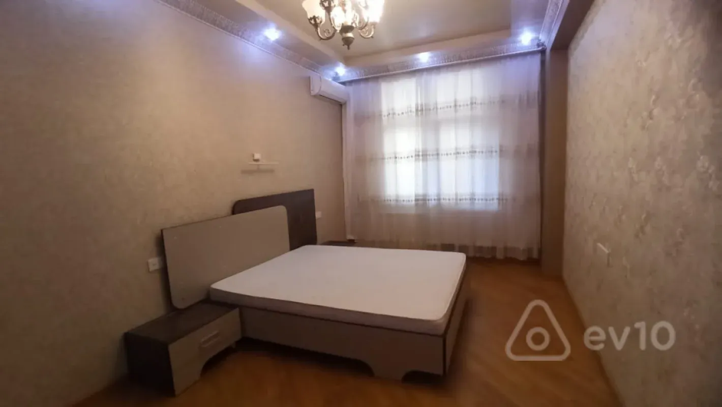 Kirayə verilir 2 otaqlı yeni tikili 90 m²