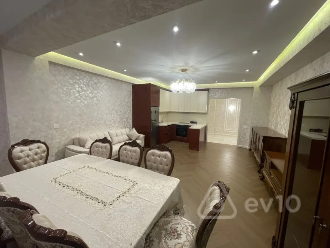 Kirayə verilir 3 otaqlı yeni tikili 120 m²