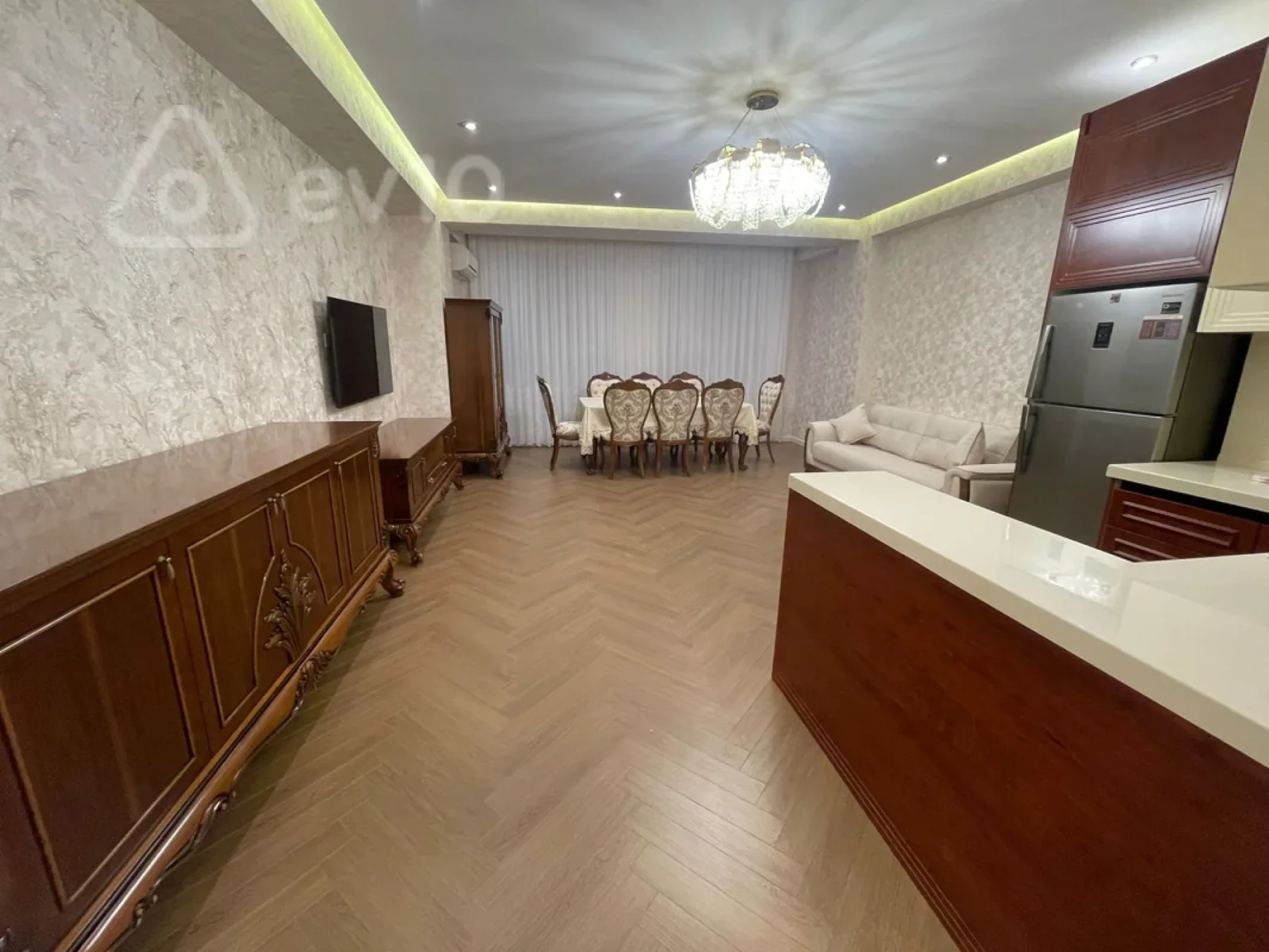 Kirayə verilir 3 otaqlı yeni tikili 120 m²
