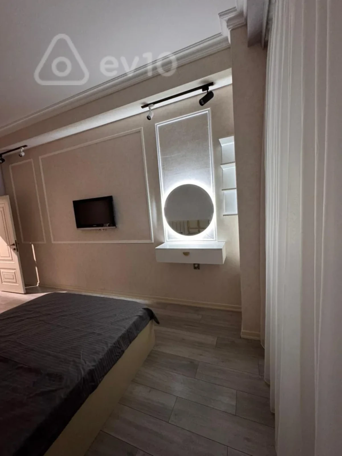 Kirayə verilir 2 otaqlı yeni tikili 80 m²