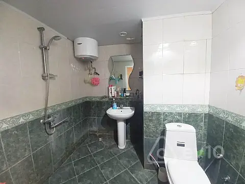 Satılır 5 otaqlı köhnə tikili 130 m² — Bakı, Binəqədi 5 otaq 130.00 m²