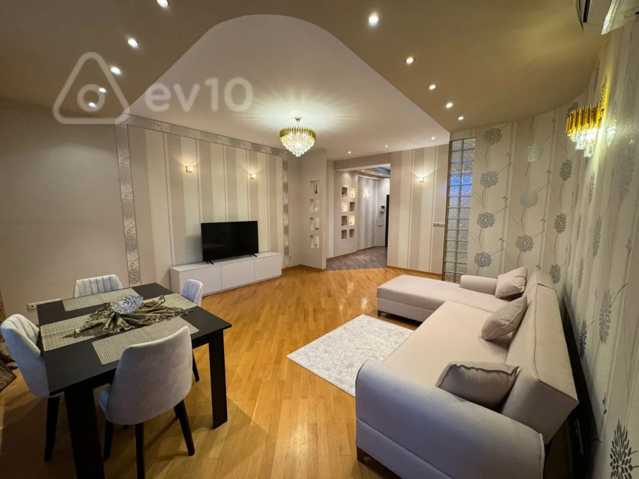 Satılır 3 otaqlı yeni tikili 110 m²