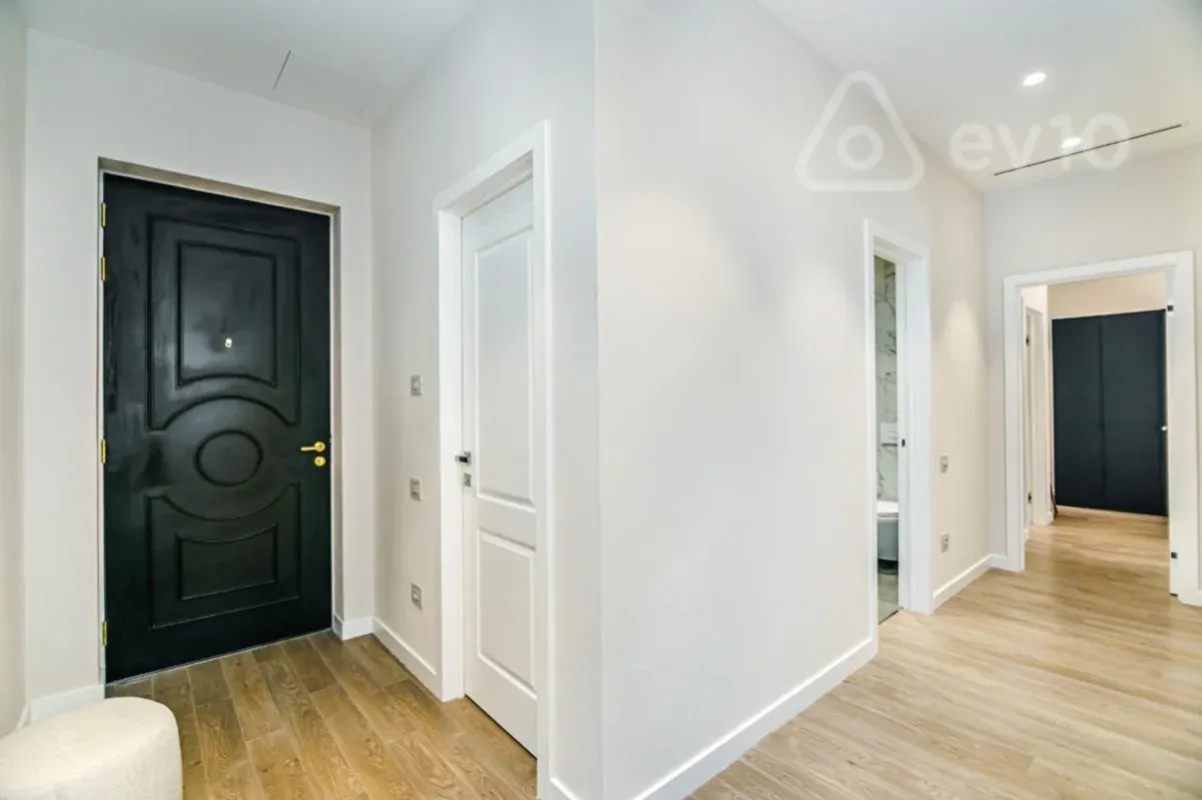 Kirayə verilir 3 otaqlı yeni tikili 100 m²