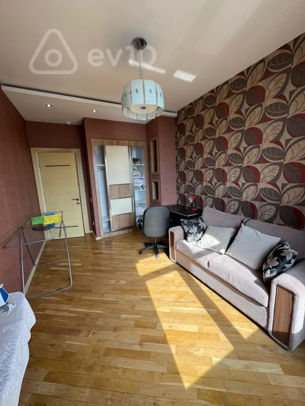 Kirayə verilir 3 otaqlı yeni tikili 130 m²