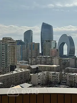 Kirayə verilir 3 otaqlı yeni tikili 130 m²