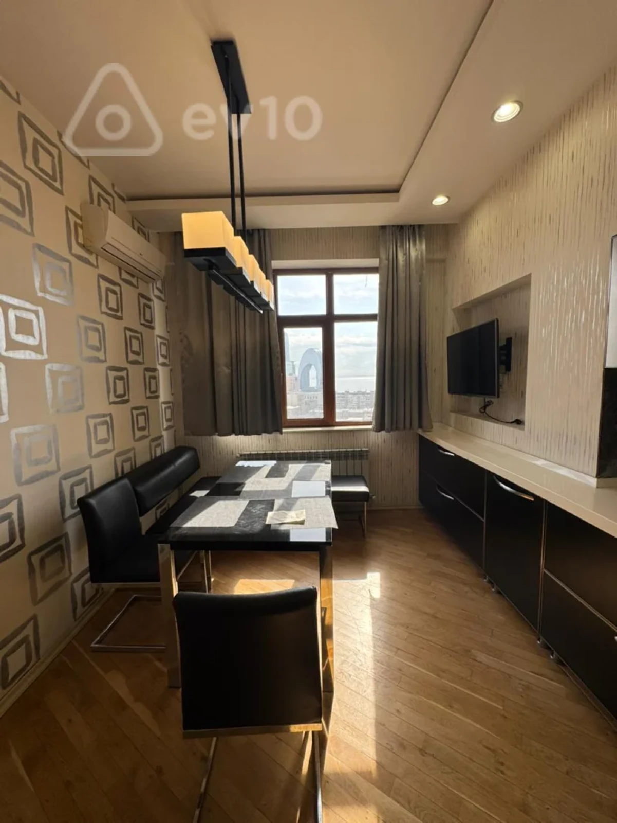 Kirayə verilir 3 otaqlı yeni tikili 130 m²