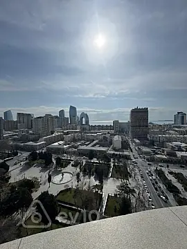 Kirayə verilir 3 otaqlı yeni tikili 130 m²