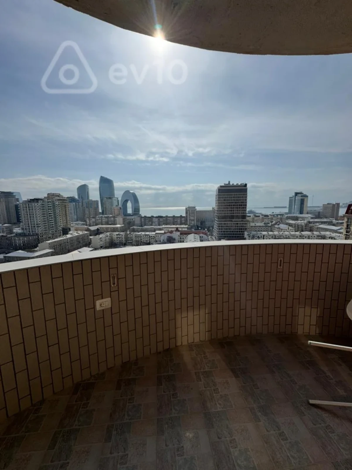 Kirayə verilir 3 otaqlı yeni tikili 130 m²