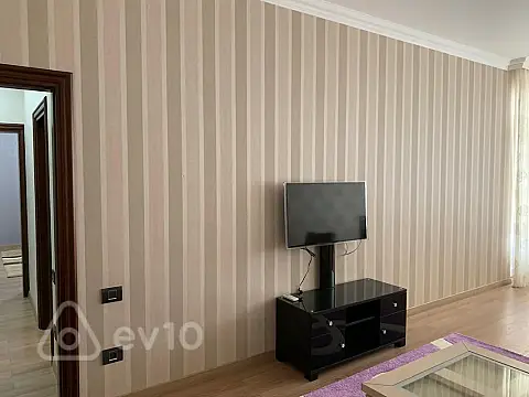 Kirayə verilir 2 otaqlı yeni tikili 100 m²