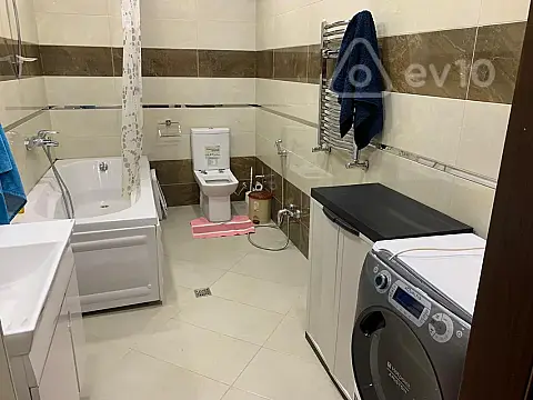 Kirayə verilir 2 otaqlı yeni tikili 100 m²