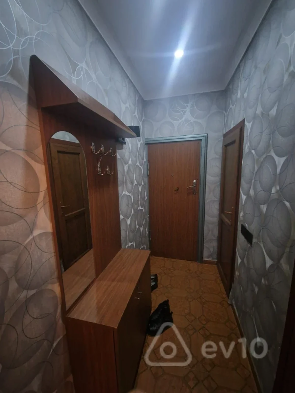 Kirayə verilir 3 otaqlı köhnə tikili 55 m²