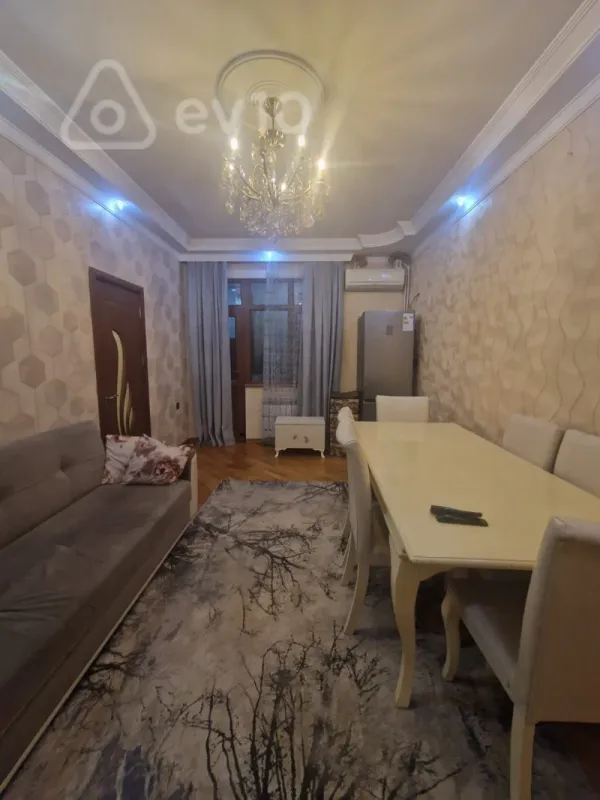 Kirayə verilir 3 otaqlı köhnə tikili 55 m²